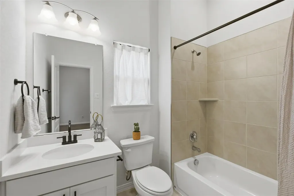 2236 Mcclendon Trail Leander TX 78641