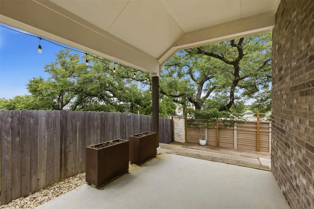 2236 Mcclendon Trail Leander TX 78641