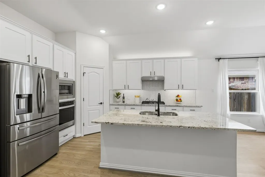 2236 Mcclendon Trail Leander TX 78641