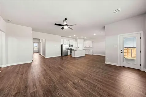405 W Luna Blue Lane Jarrell TX 76537