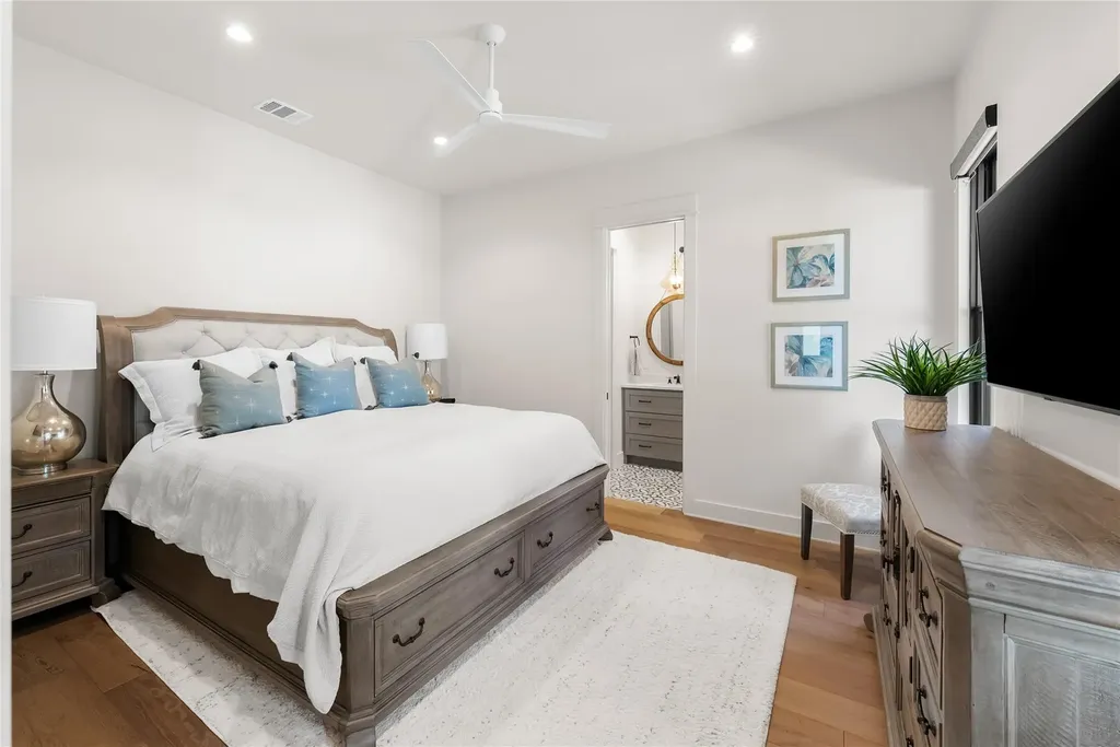 945 Rivercliff Drive Spicewood TX 78669
