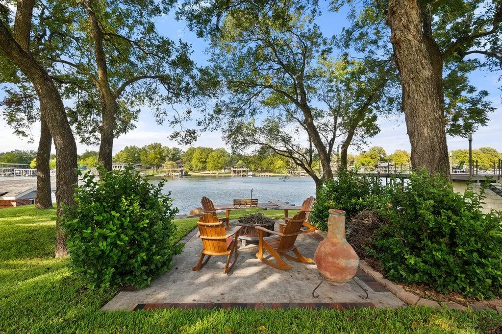 104 River Ranch Road Kingsland TX 78639