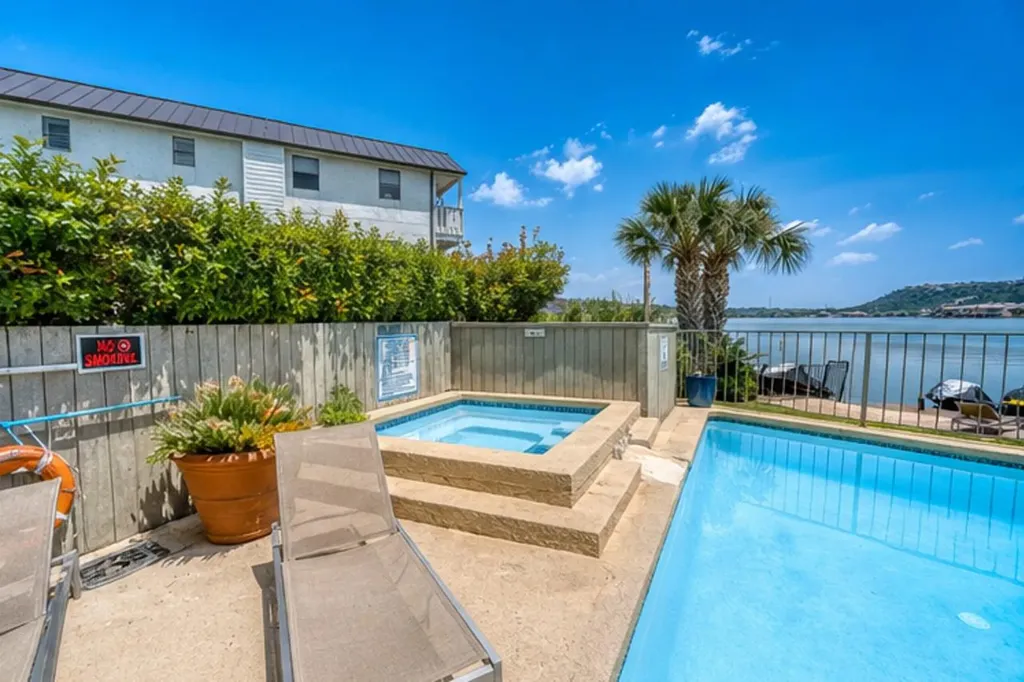 104 Cove E Horseshoe Bay TX 78657