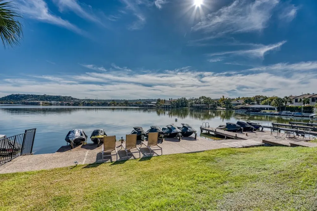 104 Cove E Horseshoe Bay TX 78657