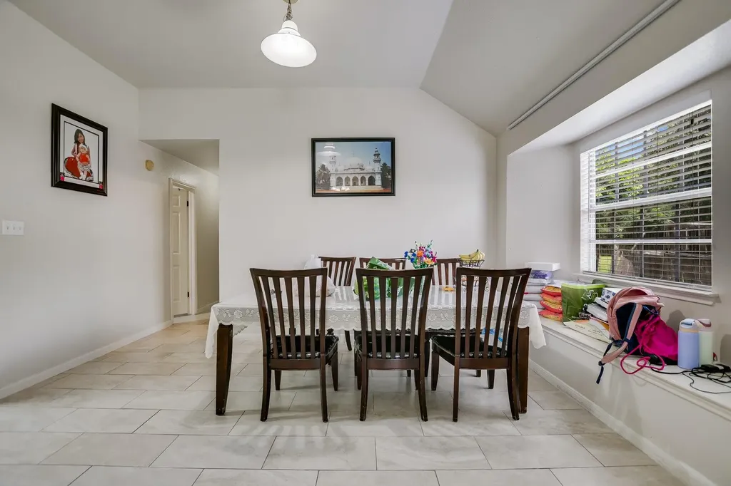 11708 Kings View Court Austin TX 78750