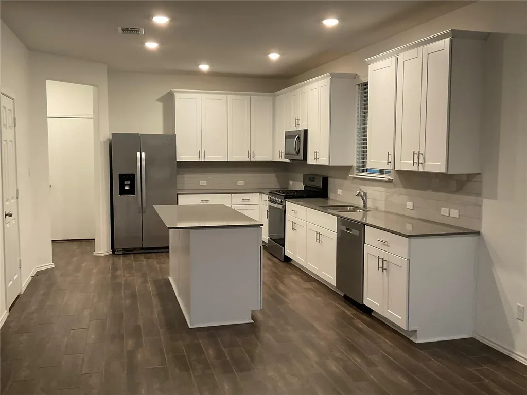 128 Banyon Drive Liberty Hill TX 78642