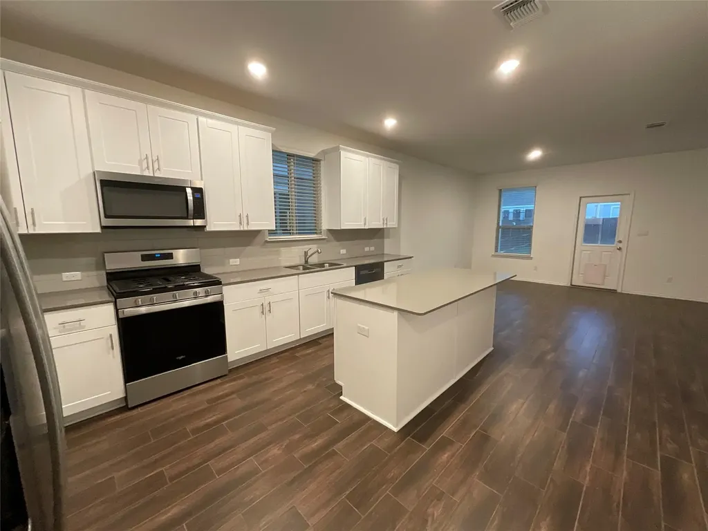 128 Banyon Drive Liberty Hill TX 78642