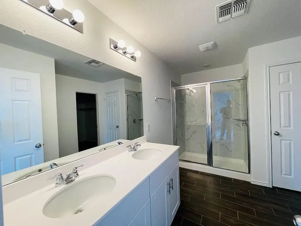 128 Banyon Drive Liberty Hill TX 78642