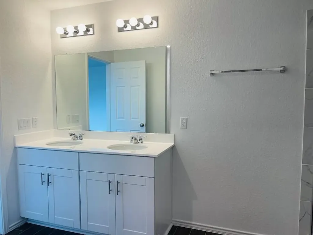 128 Banyon Drive Liberty Hill TX 78642