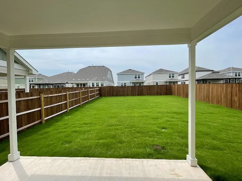 128 Banyon Drive Liberty Hill TX 78642