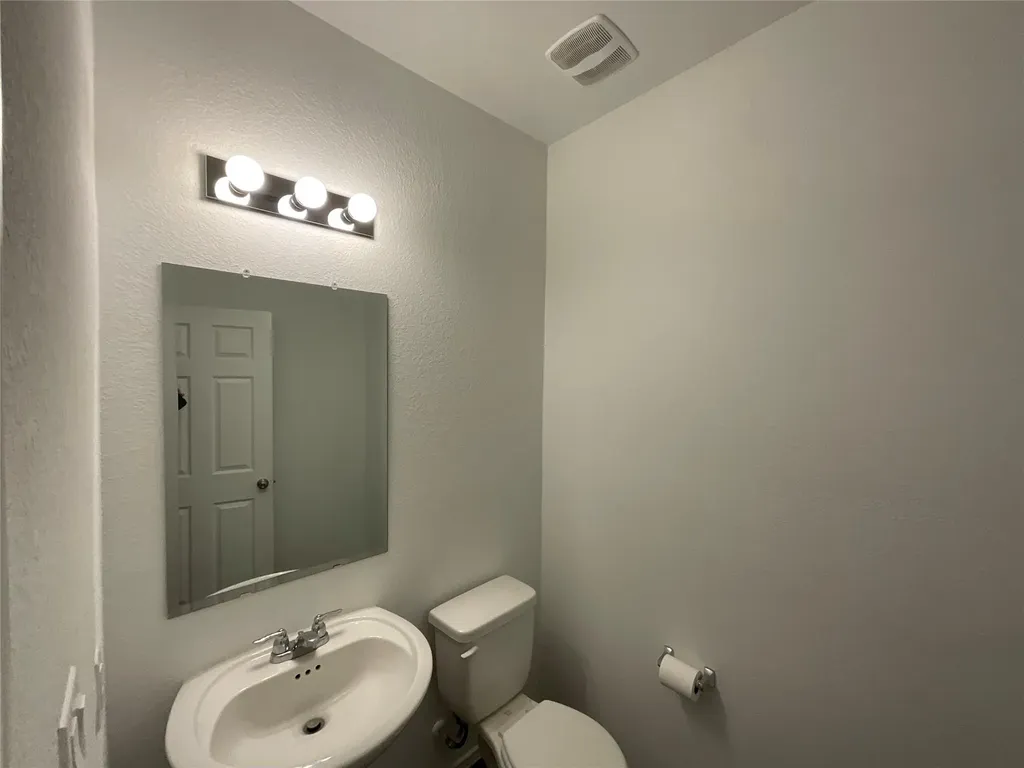 128 Banyon Drive Liberty Hill TX 78642