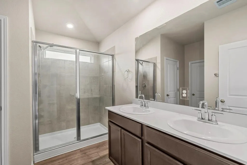 516 Loriner Way Liberty Hill TX 78642