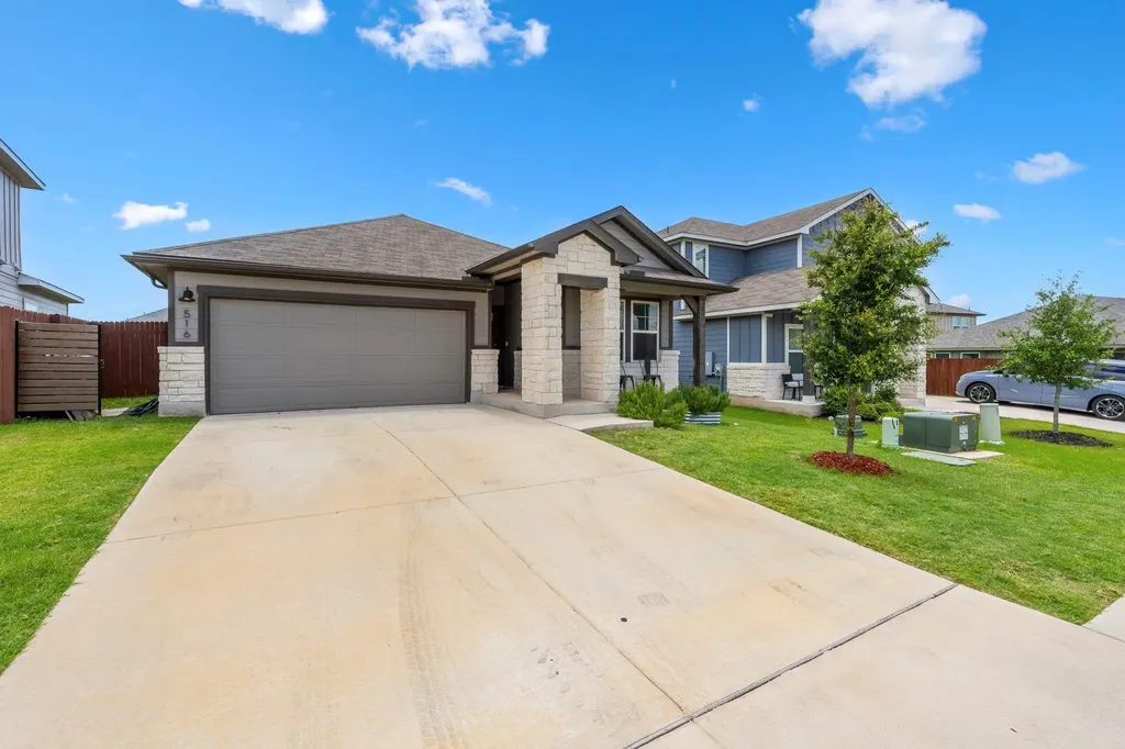 516 Loriner Way Liberty Hill TX 78642
