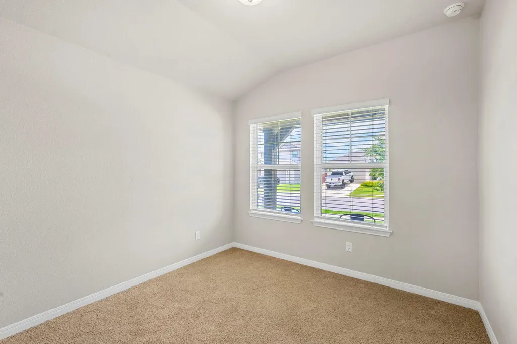 516 Loriner Way Liberty Hill TX 78642