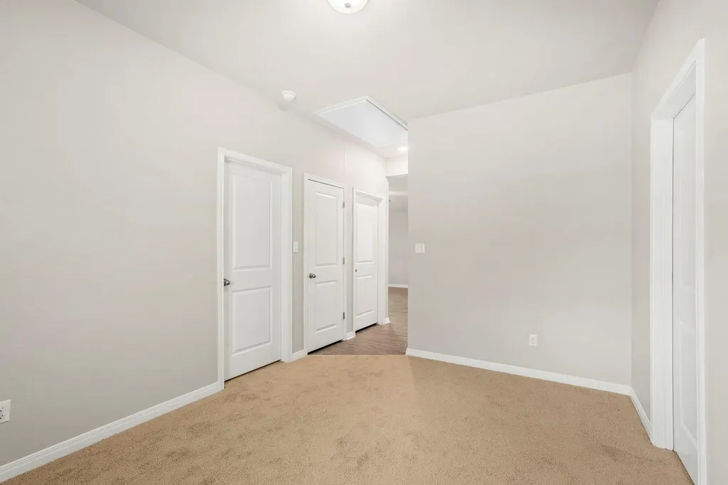 516 Loriner Way Liberty Hill TX 78642