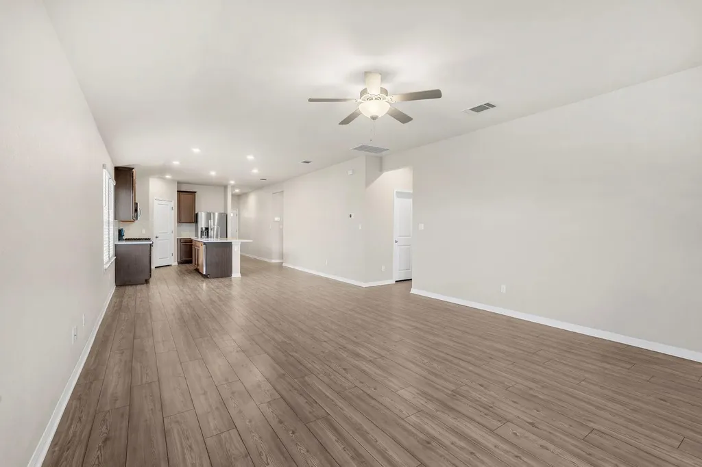 516 Loriner Way Liberty Hill TX 78642