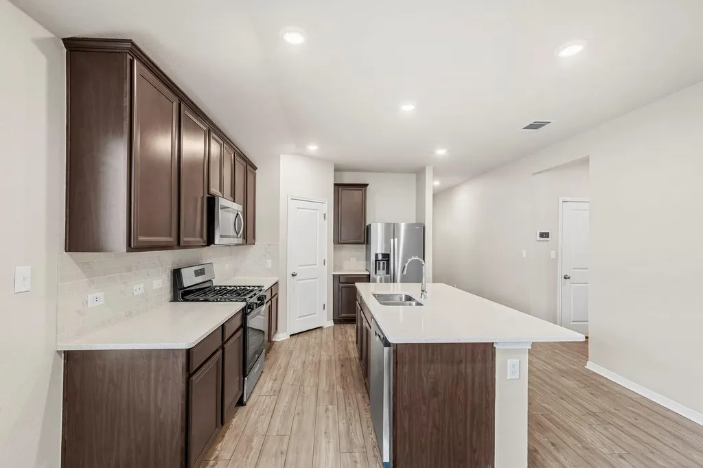 516 Loriner Way Liberty Hill TX 78642
