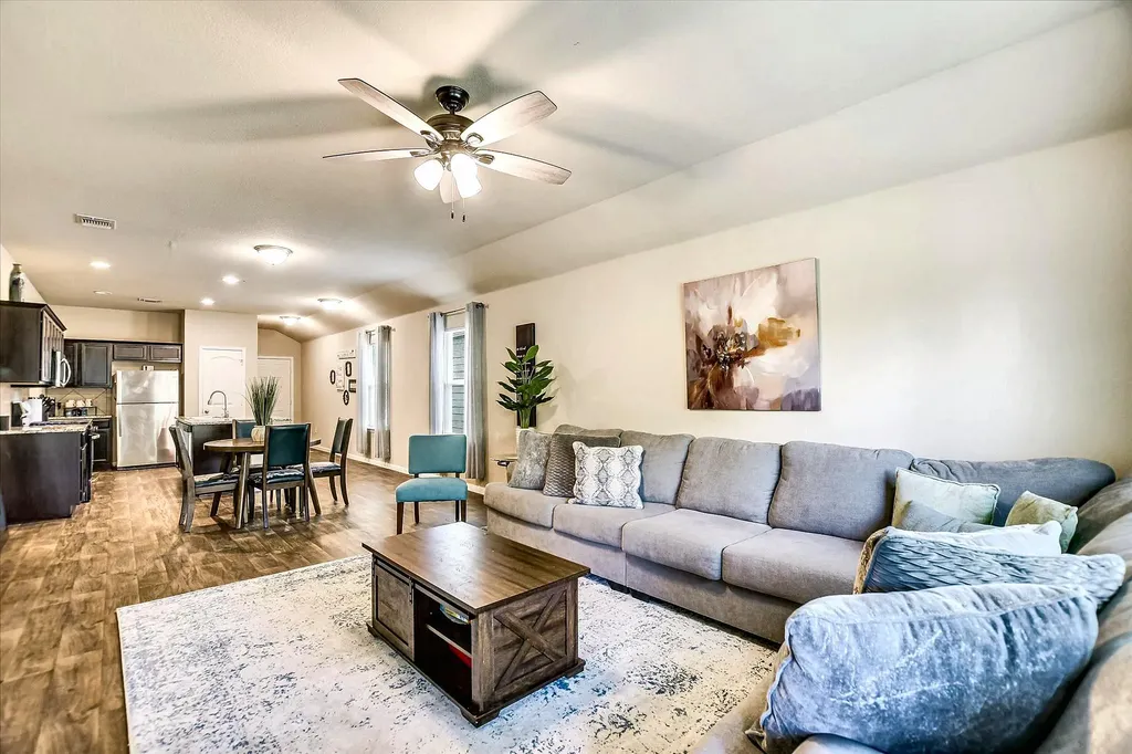 3304 Tilmon Lane Austin TX 78725
