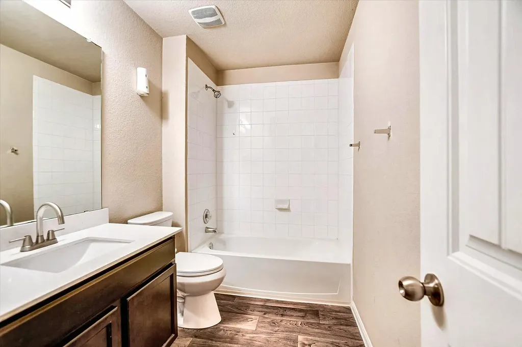 3304 Tilmon Lane Austin TX 78725