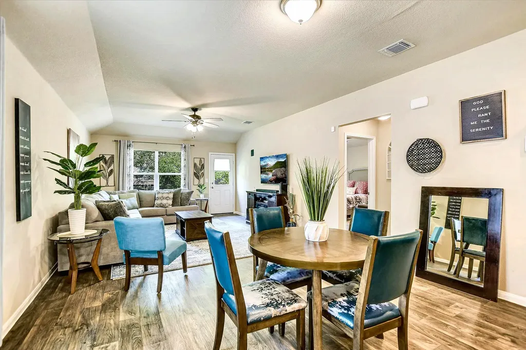 3304 Tilmon Lane Austin TX 78725
