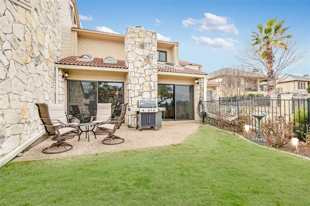 109 Sunshine Horseshoe Bay TX 78657