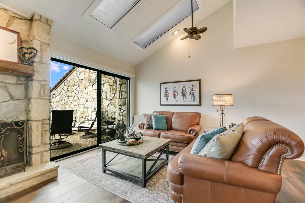 109 Sunshine Horseshoe Bay TX 78657