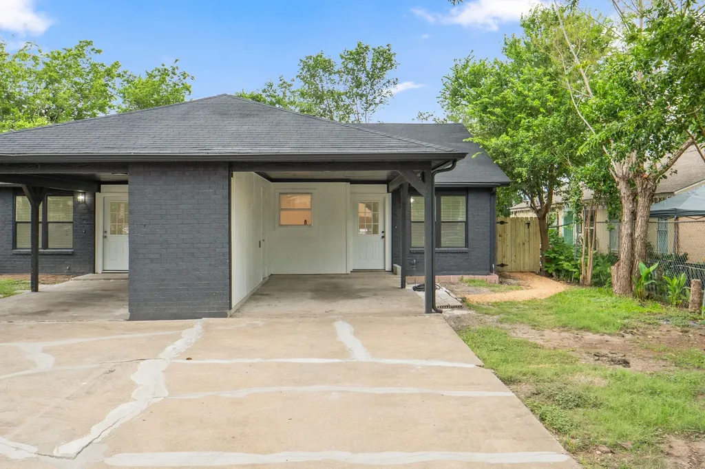 8203 Colony Loop Drive Austin TX 78724
