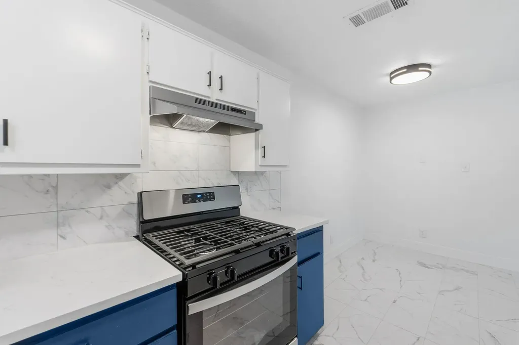 8203 Colony Loop Drive Austin TX 78724
