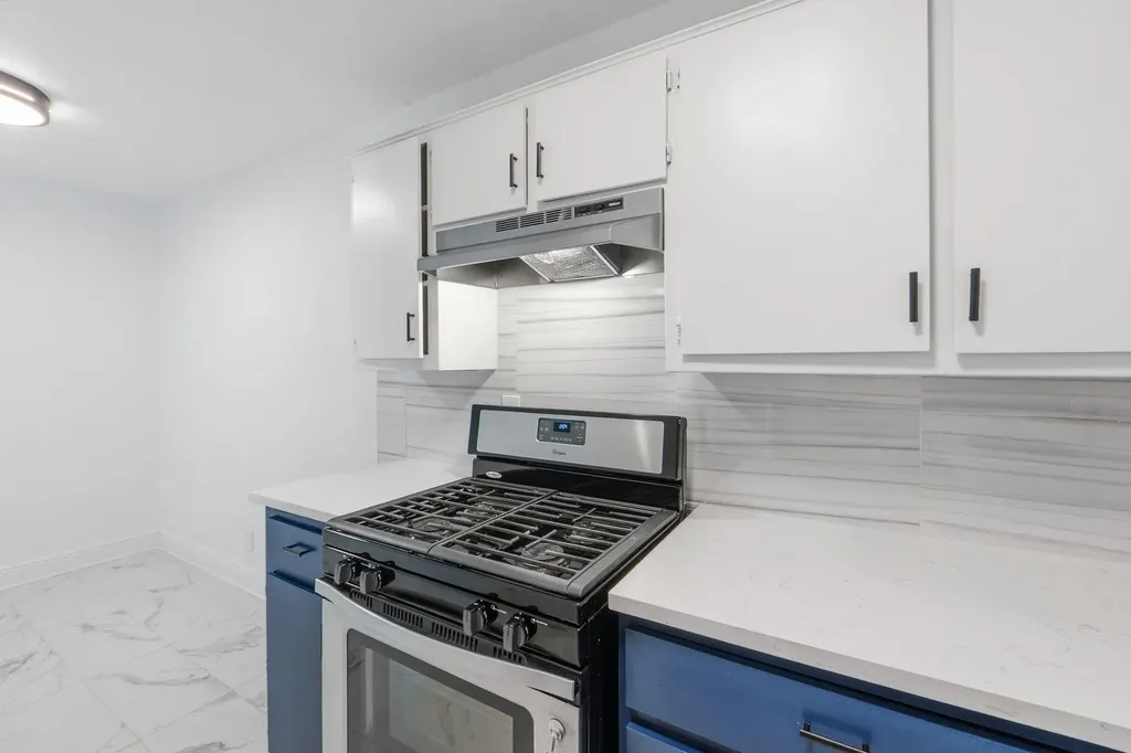 8203 Colony Loop Drive Austin TX 78724