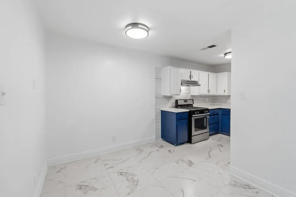 8203 Colony Loop Drive Austin TX 78724