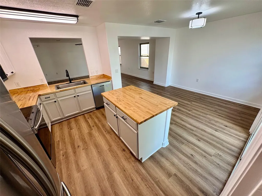 8003 Bannock Lane Austin TX 78747