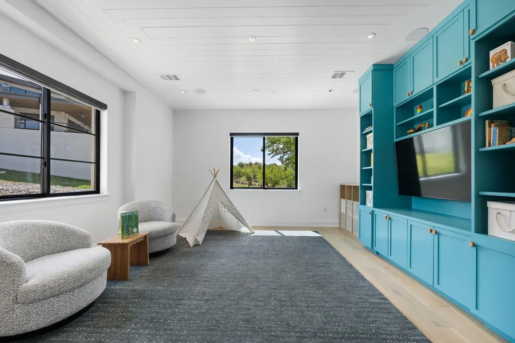 16113 Cool Breeze Cove Austin TX 78738