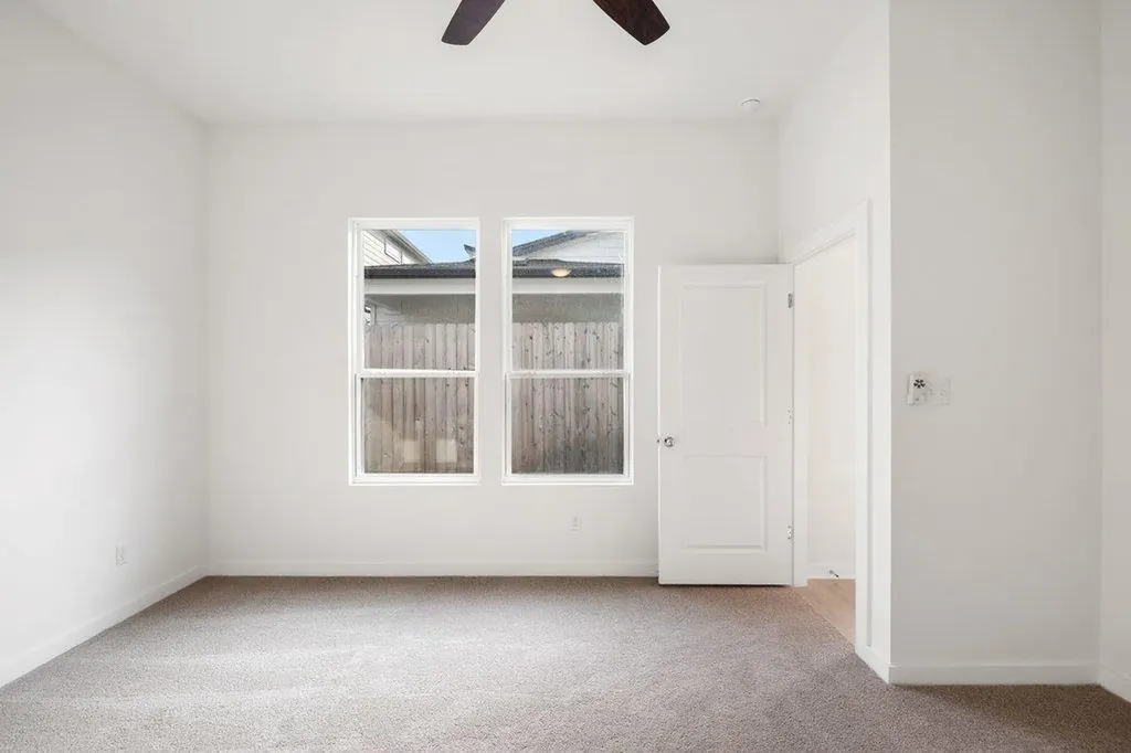 2205 Cento Walk Round Rock TX 78664