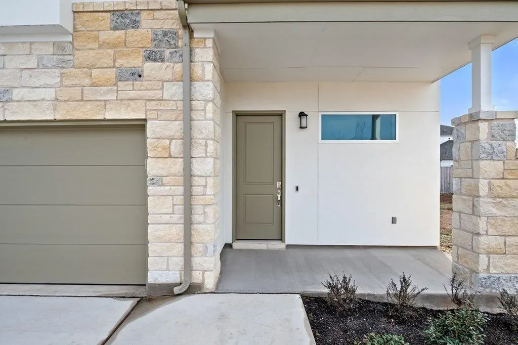 2205 Cento Walk Round Rock TX 78664
