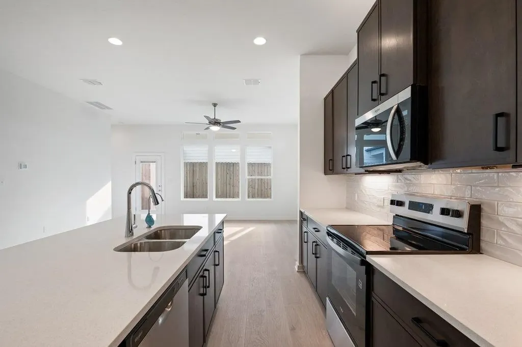 2205 Cento Walk Round Rock TX 78664