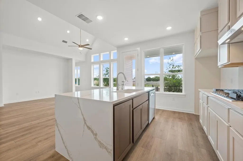 6321 Mcmurtry Street Austin TX 78747