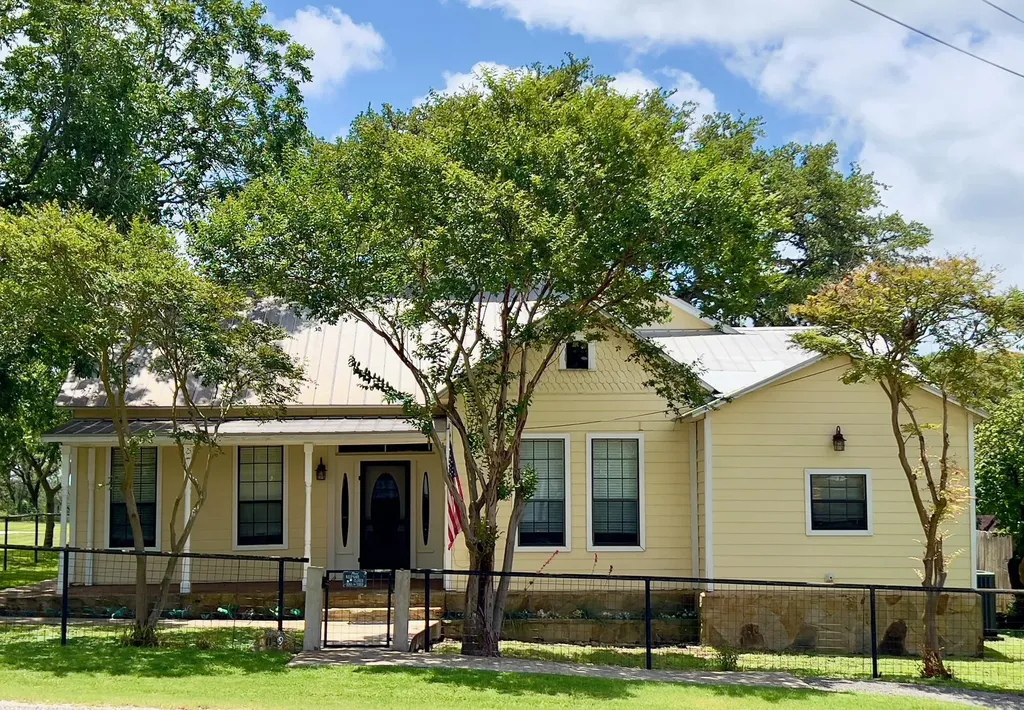1139 Fm 3351 Kendalia TX 78027