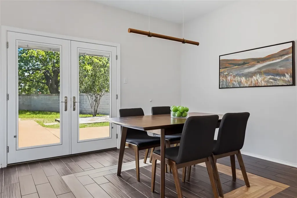 4400 Chickasaw Court Austin TX 78749
