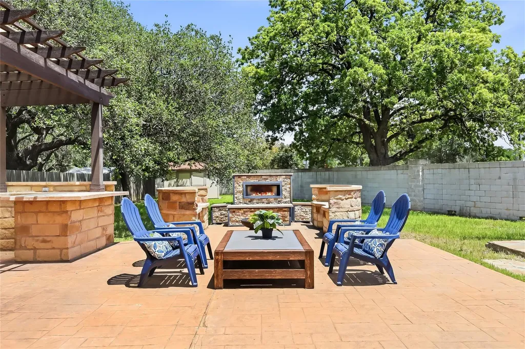 4400 Chickasaw Court Austin TX 78749