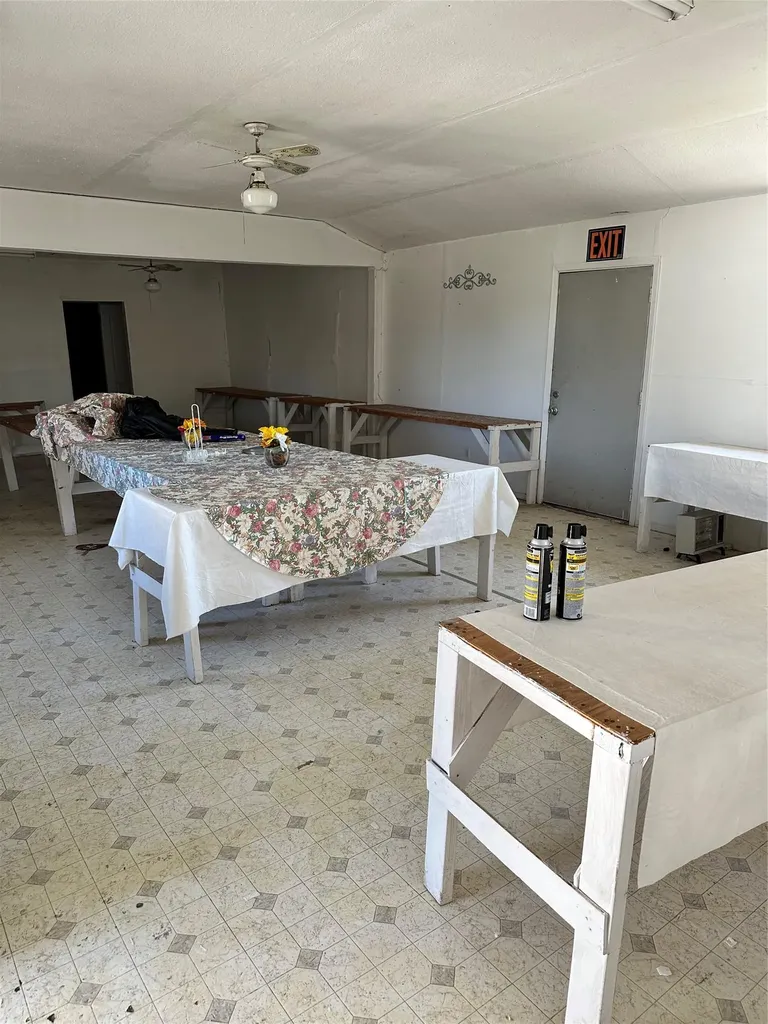 125 2nd Avenue Taylor TX 76574