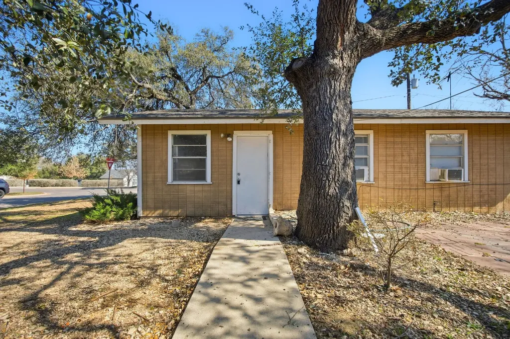 202 Forest Street Georgetown TX 78626