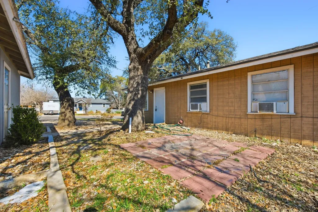 202 Forest Street Georgetown TX 78626