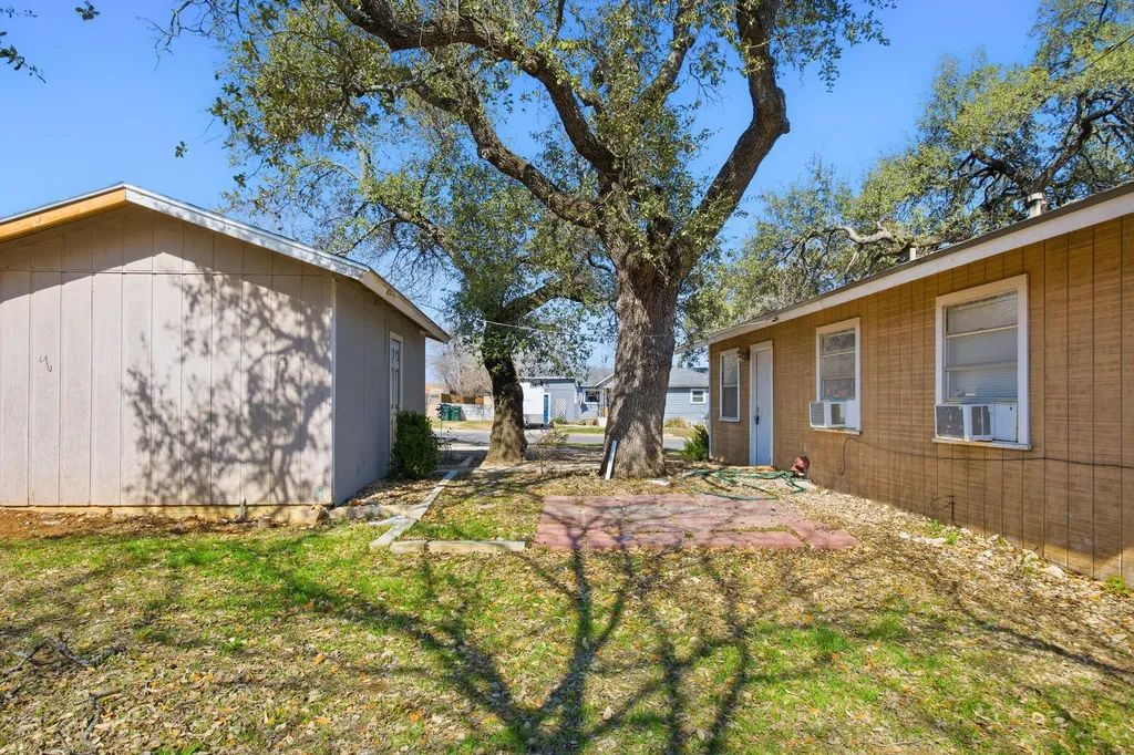 202 Forest Street Georgetown TX 78626