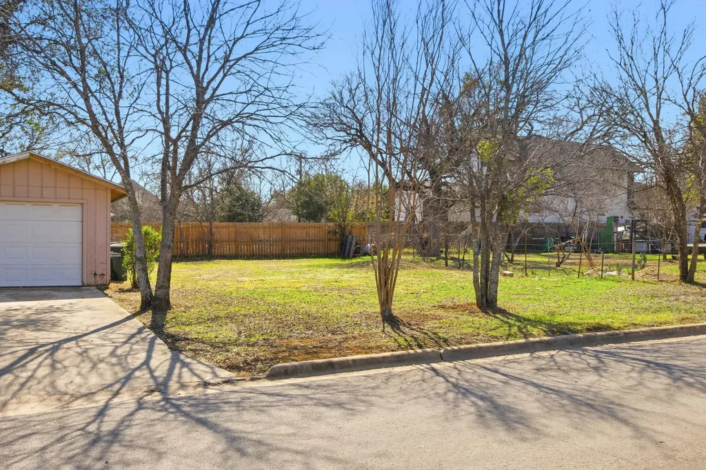 202 Forest Street Georgetown TX 78626