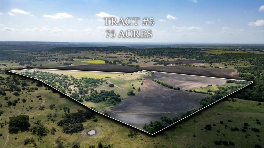 105 Fm-1047 Evant TX 76880