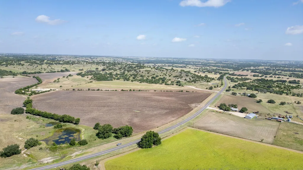 105 Fm-1047 Evant TX 76880
