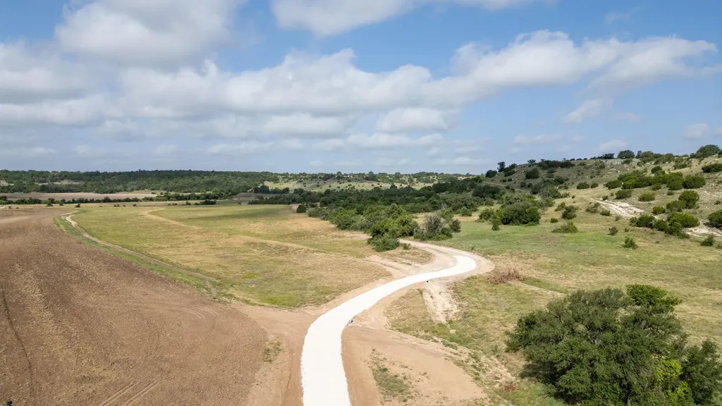 105 Fm-1047 Evant TX 76880