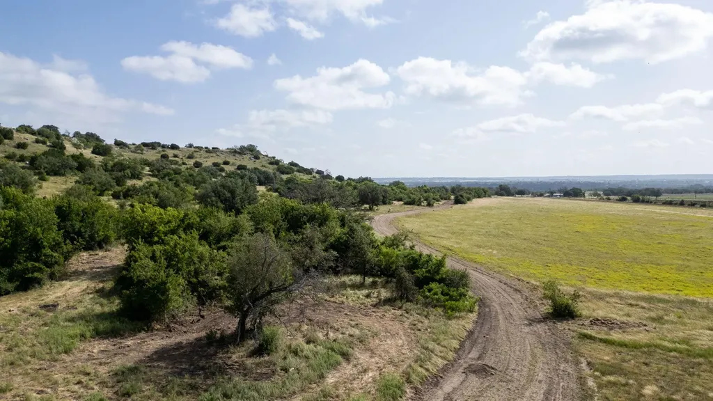 105 Fm-1047 Evant TX 76880