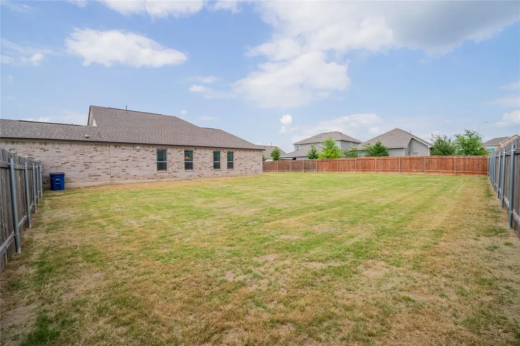 304 Summit Drive Lockhart TX 78644