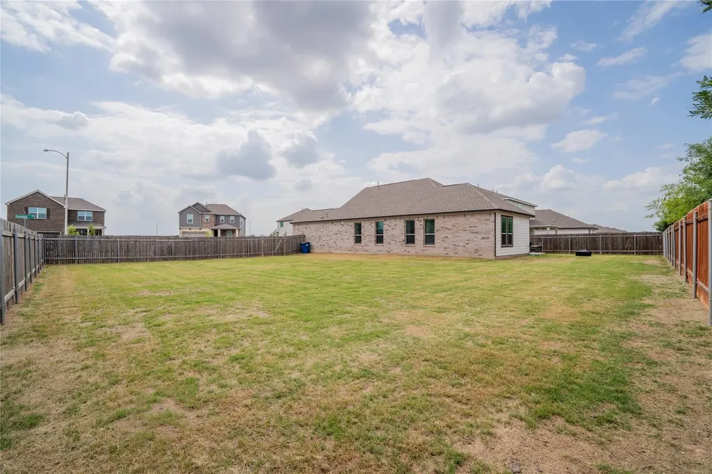 304 Summit Drive Lockhart TX 78644